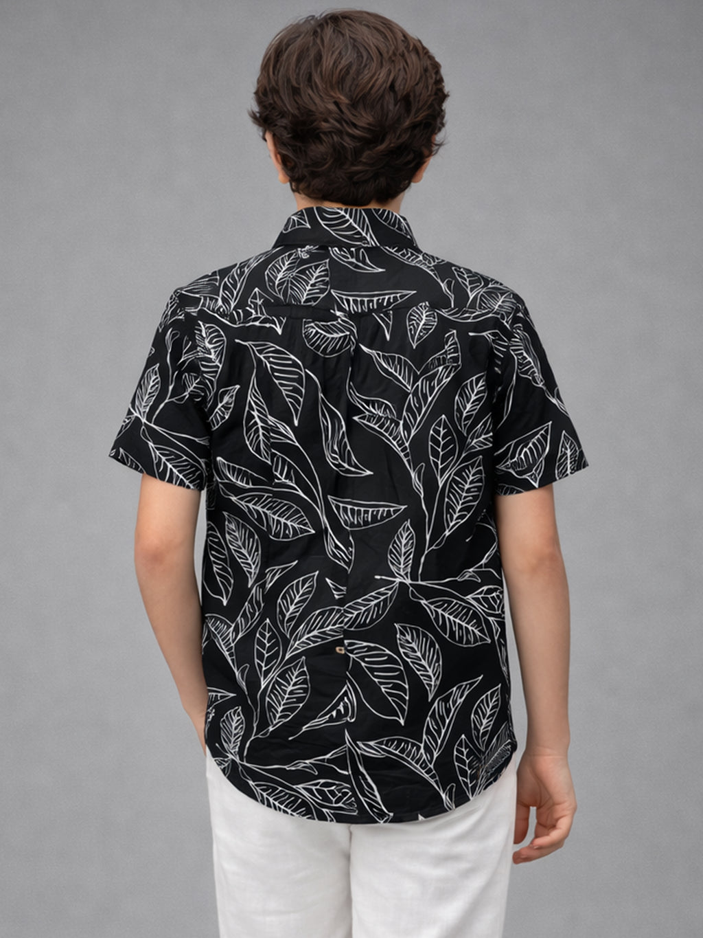 Leaf Drift (Black)